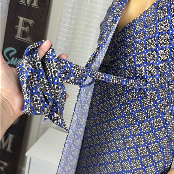 LAUNDY BY SHElLLI SEGAL BEAUTIFUL DRESS, SIZE MEDIUM - Picture 7 of 11